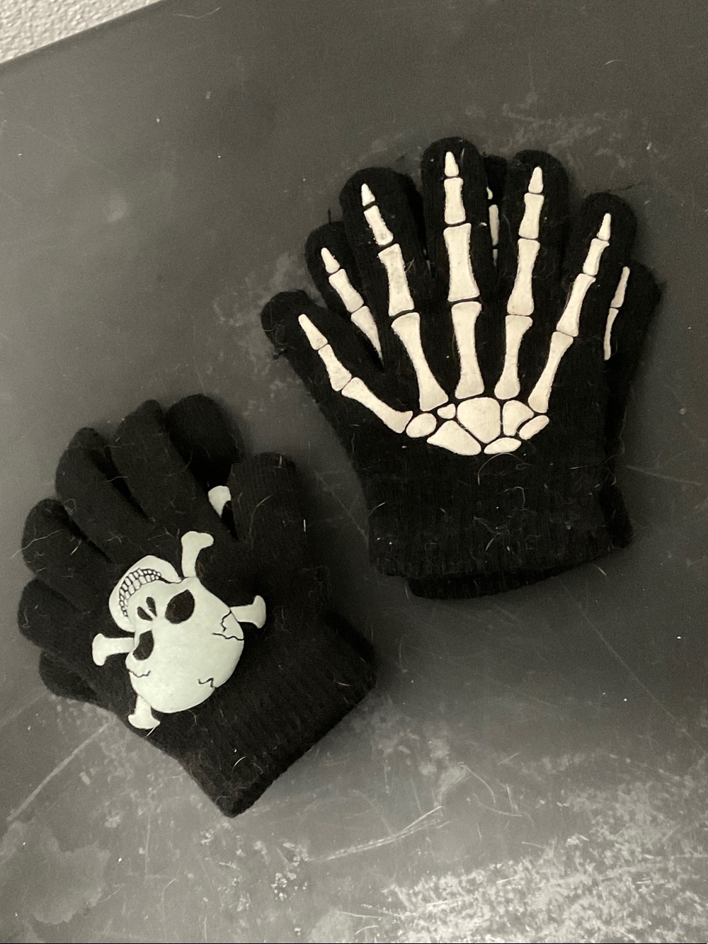 Kids Black Skeleton & Skull Gloves - Unbranded
